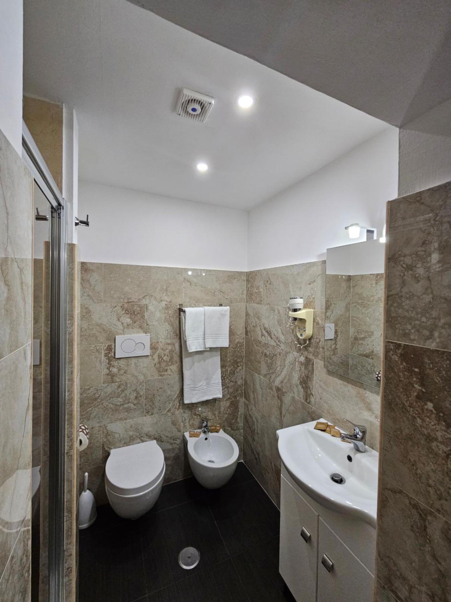 Guest House Galaxy Рим Экстерьер фото